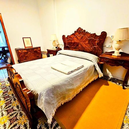 La Traviata - Bunol Aparthotel Bilik gambar