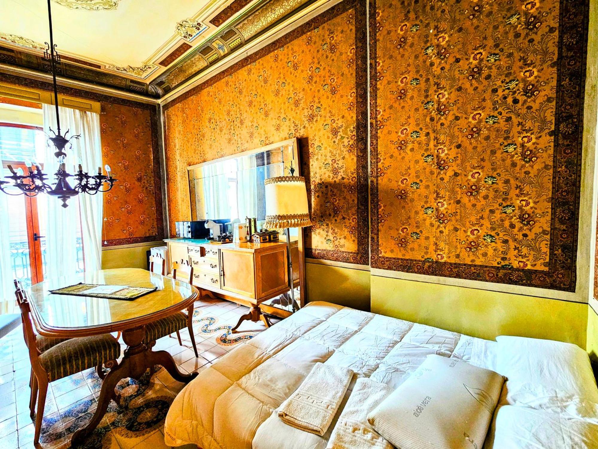 La Traviata - Bunol Aparthotel Bilik gambar